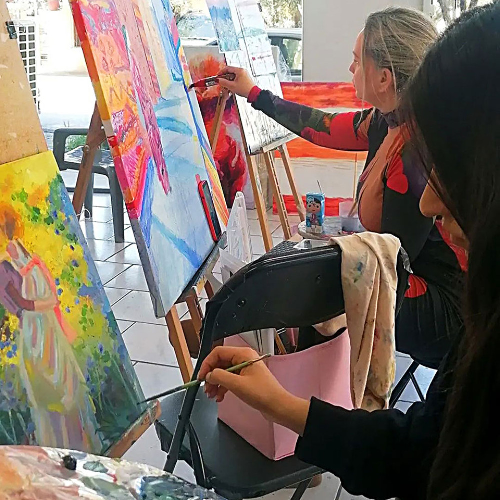 4 άτομα συγγενείς / βαθμός συγγένειας 3 ώρες την εβδομάδα